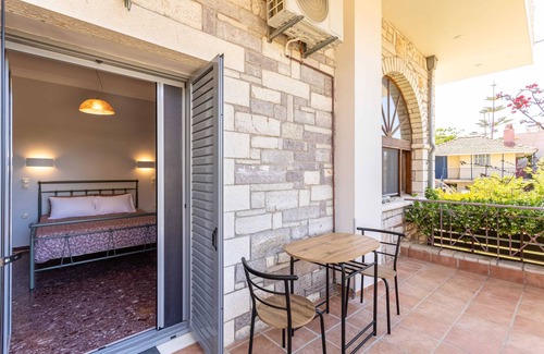 Lepreo Condominio | Petrino Serene Nest - Majestic Gem