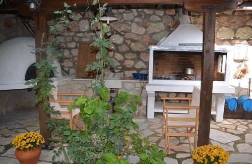 Katokhorion Apartamento | Petrino The Old Grocer en el hermoso pueblo de Katohori en la isla de Lefkada