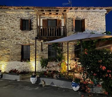 Paradhisos Casa | Petrospito by the sea!