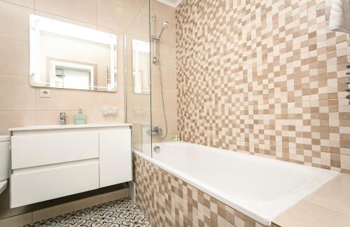 Solomjanskyj Apartamento | Petrovdom Apartments 18-90Б in RC Kvartet, Vasyl Lypkivskyi Street 16B