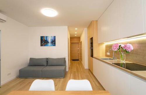 Svyatoshyns'kyi District Apartamento | Petrovdom Apartments 78-170 in RC Nivki Park, 67А Beresteiskyi Avenue