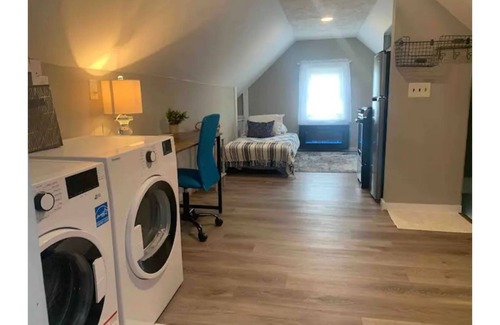Norway Apartamento | Pets OK - In Unit Free Laundry, Attic Apartment - Cute and Clean.