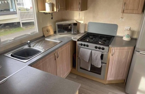 Heacham Chalet De Esquí | Pets Stay free 2 bedroom caravan at heacham beach