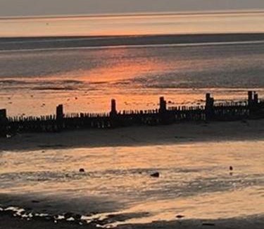 Heacham Chalet De Esquí | pets stay free 3 bedroom caravan at heacham beach