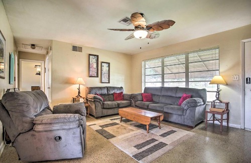 Margate Casa | Pets Welcome Cozy Home with Pool in Margate!