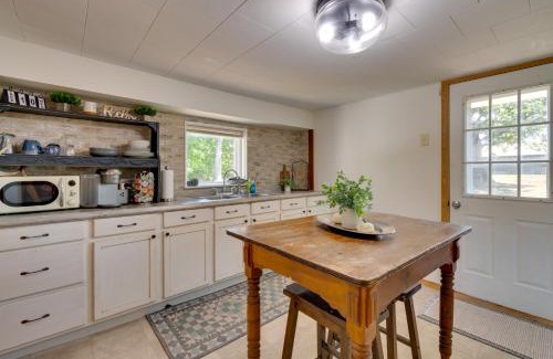 Toledo Casa | Pets Welcome Tranquil Retreat with Yard in Jewett!