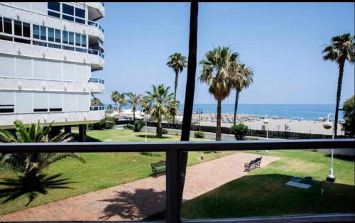 Carihuela Apartamento | Pez Espada 1ª Línea Playa y Parking Incluido