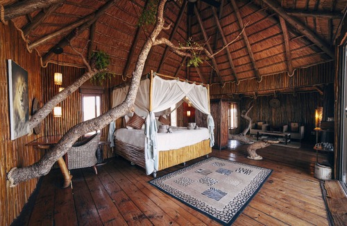 Thorny Bush Game Reserve Casa | Pezulu Tree House Lodge