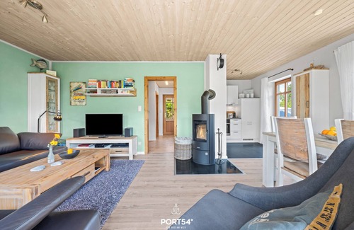Kronsgaard Casa | Pfefferminza - fireplace, Finnish sauna, shower, terrace, dryer, parking space