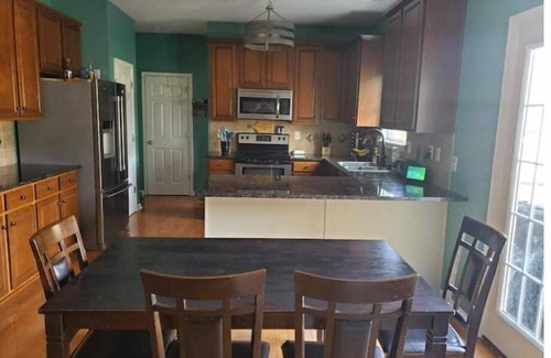 Fisherville Casa | PGA Hole in 1! 3 Minutes from Valhalla!