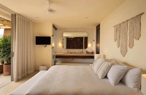 Playa Las Gatas Villa | PH Luxury Villa just steps from Playa la Ropa