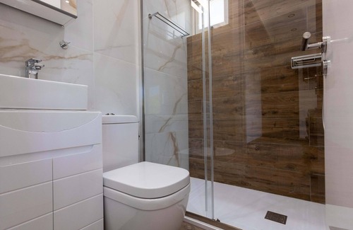 Vasa Koilaniou Casa | Phaedrus Living: Palaiomylos Forest Residence