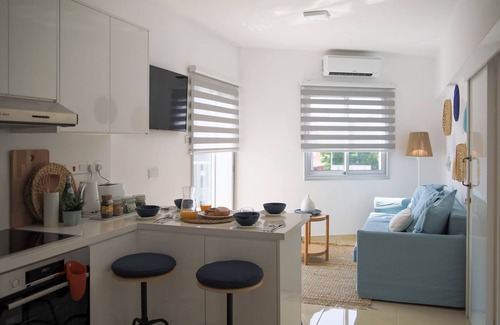 Paphos Apartamento | Phaedrus Living: Seaside Luxury Flat Lighthouse 68