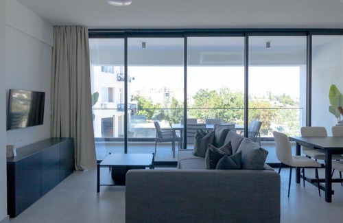 Aglantzia Apartamento | Phaedrus Living White Hills Suites Panoramic View