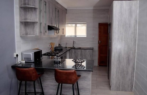 Jwaneng Casa | Phakela Cottages