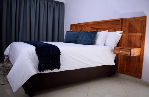 Jwaneng Casa | Phakela Cottages