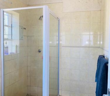 Evander Casa | Phana Quest house