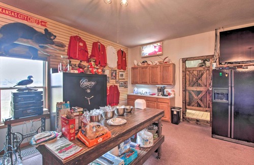 Dawn Cabina | Pheasant Game Farm Missouri Vacation Rental!