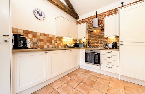 Beccles Cabaña | PHEASANT, pet friendly, character holiday cottage in Wheatacre
