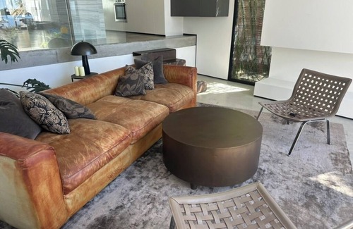 Phegans Bay Casa | Phegans Bay Waterfront Haven, perfect for two families and their furry friend.