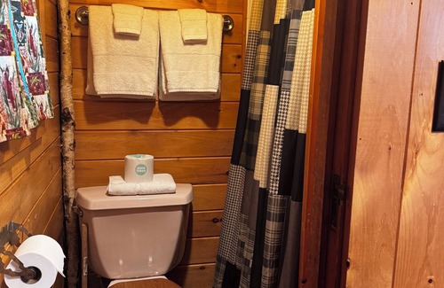 Lake Placid Casa | Phelps Adirondack Hiker Cabin