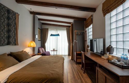 Hang Bo Apartamento | Phen Art House, Artistic Living in the Heart of Old Quarter