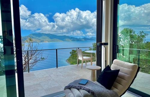 Estate Hansen Bay Villa | Phenomenal 3-Bed Pool and Hot Tub Villa with Vast Views, WiFi, AC, Back-Up Power