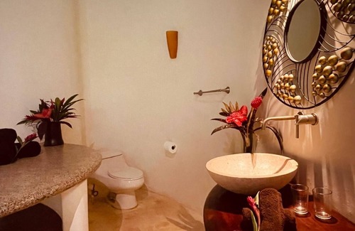 Cantón de Desamparados Hotel | Phenomenal 6-bedroom hotel in Playa Matapalo