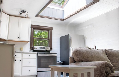 Lucerne-in-Maine Cabina | Phillips Lake Cozy Cabin