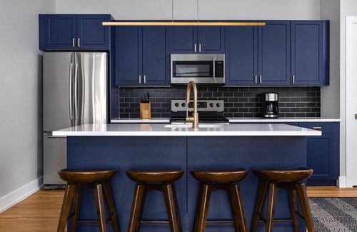 Fishtown Apartamento | Philly A Colorful Urban Oasis
