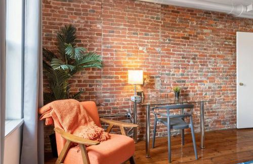 Almont Apartamento | Philly Apartment Old City King Bed Walkable to Sites