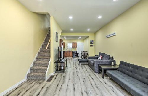 North Philadelphia Casa | Philly Townhome with Gas Grill about 5 Mi to Dtwn!