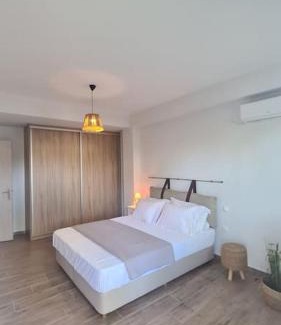 Skala Oropou Casa | Philoxenia Home Oropos/Just Moments from the Sea