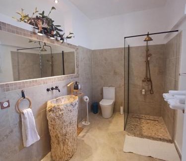 La Saline Les Bains Cama Y Desayuno | Philoxenia, maison et table d'hôtes