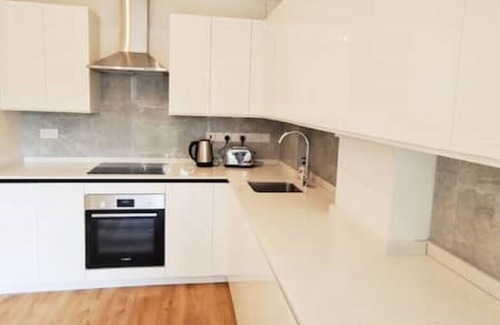 Carshalton Central Apartamento | Phlox Garden Flat 2