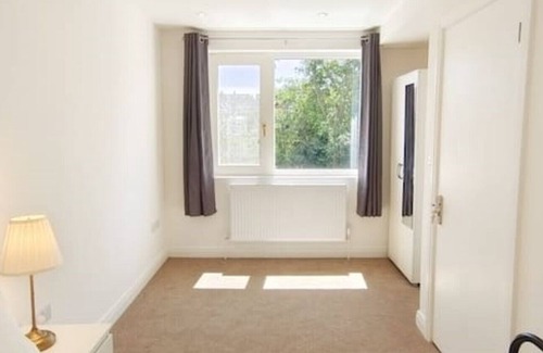 Carshalton Central Apartamento | Phlox Garden Flat 3