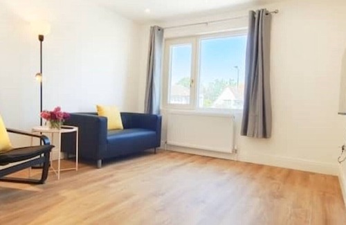 Carshalton Central Apartamento | Phlox Garden Flat 3