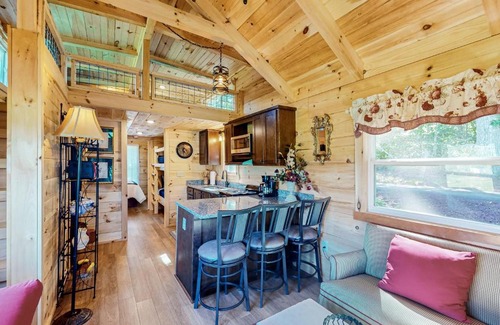 Mars Hill Casa | Phobos Cabin