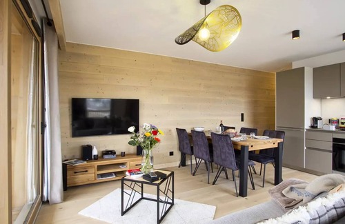 Bergers Apartamento | PHOC24 Wohnungsblick sehr sonnige Pisten