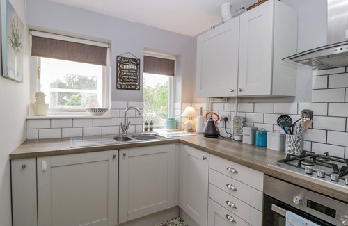 Ross-on-Wye Cabaña | PHOCLE RIDGE, pet friendly, with hot tub in Ross-On-Wye