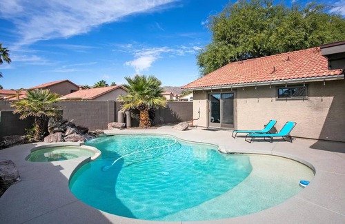 Mountain Park Ranch Casa | Phoenix / Ahwatukee Resort House w/ Pool & Jacuzzi