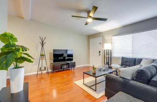 Encanto Apartamento | Phoenix Apartment with Pool, 3 Mi to Downtown!