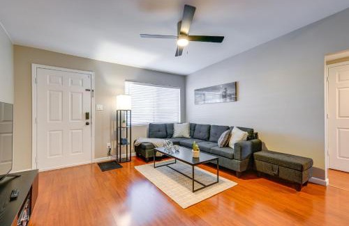 Encanto Apartamento | Phoenix Apartment with Pool, 3 Mi to Downtown!