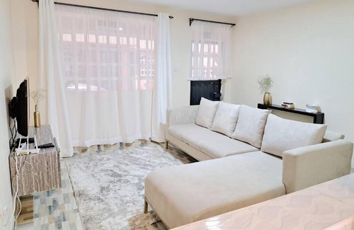 Eldoret Apartamento | Phoenix Minimalist Apartment