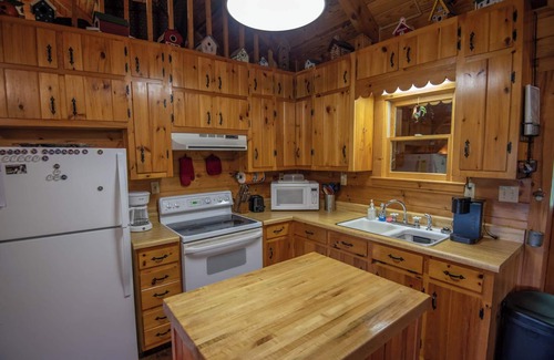 Lansing Cabina | Vistas de Phoenix MTN - Privado - Wi-Fi - Minutos a Lansing - 6 personas