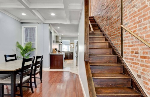 H Street Corridor Casa | Phoenix's Place - Capitol Hill