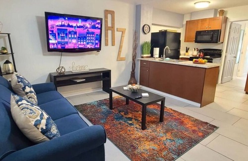 Garfield Casa | Phoenix Triplex all to your Self