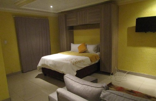 Greater Johannesburg Metropolitan Area Casa | Phomolong Guest House Soweto