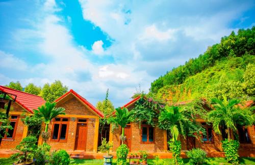Son Trach Casa | Phong Nha Hillside View Bungalow