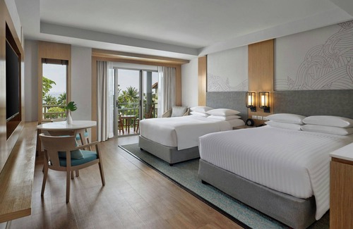 Patong Complejo | Phuket Marriott Resort & Spa, Merlin Beach